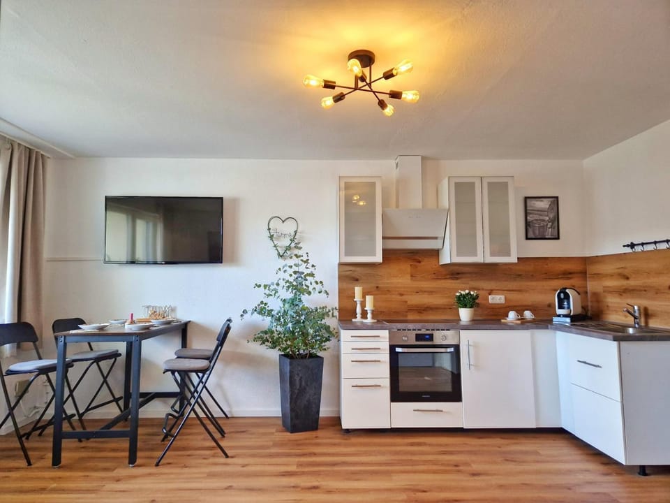 FeWo Talblick - modern, charmant, Feldrand Apartment in Hesse
