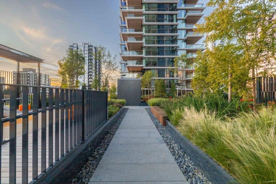 Modern 2BA Dream Condo Downtown Vancouver Apartment in Vancouver