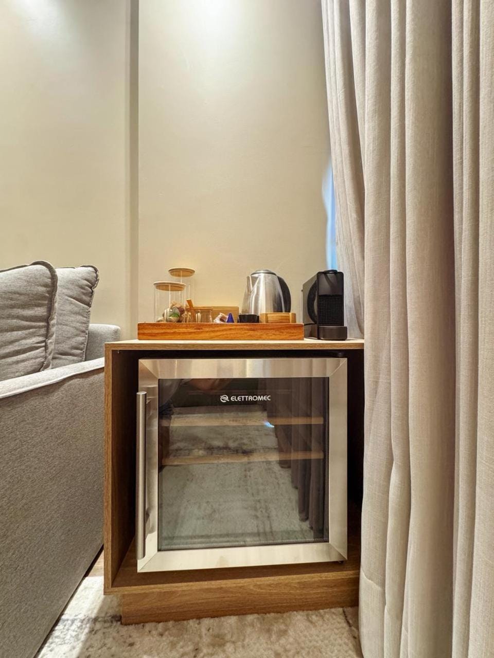 Studio COMPLETO na BARRA com varanda panorâmica & VISTA MAR Apartment in Salvador