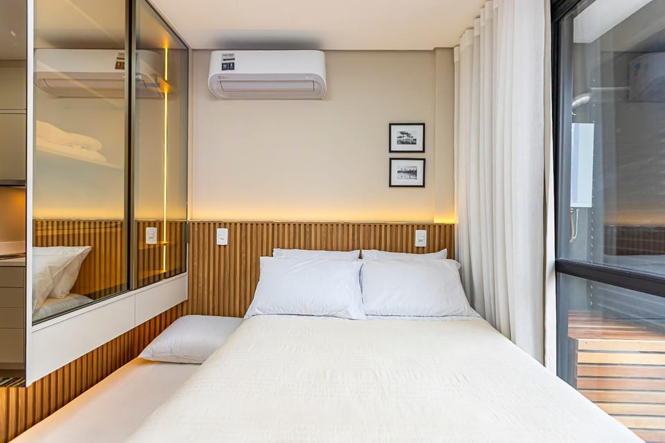 Bed, Photo of the whole room, Bedroom, air conditioner