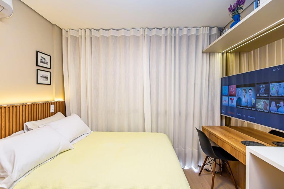 Bed, TV and multimedia, Photo of the whole room, Bedroom, air conditioner