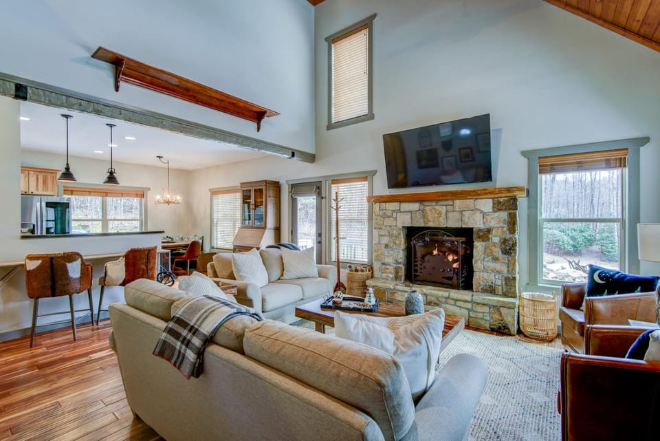 Adventure Hideaway at Eagles Nest House in Watauga