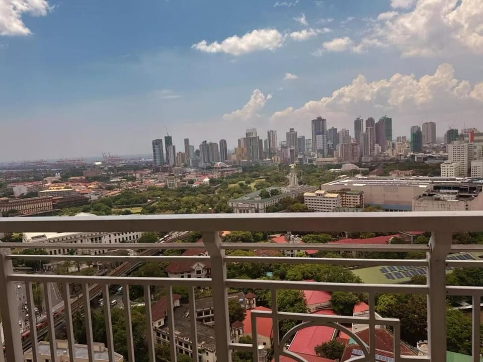 Seaview studio staycation in Malate Manila Apartment in Manila City