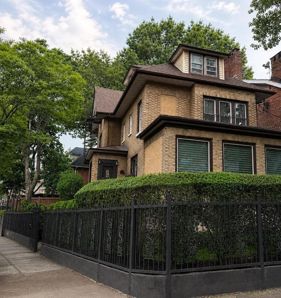 Luxury Pre-War Townhouse Bronx 5BR House in Upper Manhattan