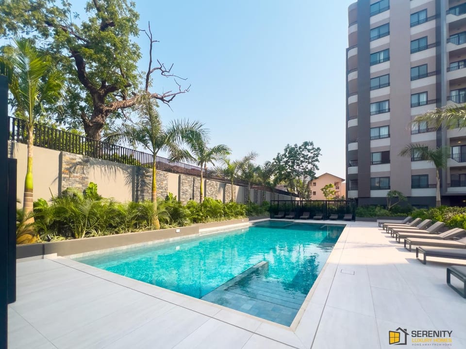 Property building, Day, Garden, Garden view, Pool view, Swimming pool, sunbed