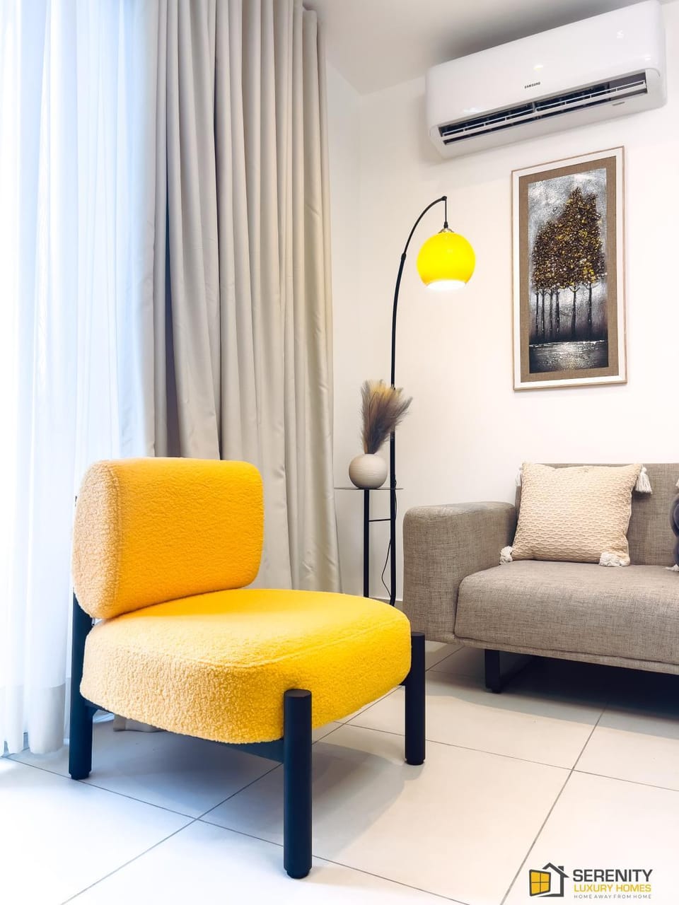 Living room, Seating area, air conditioner