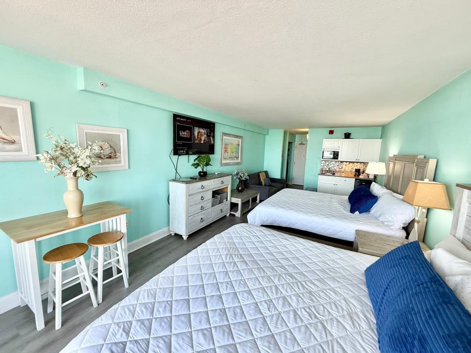 Direct Oceanfront Studio, Best water amenities in Landmark Resort Apartment in Myrtle Beach