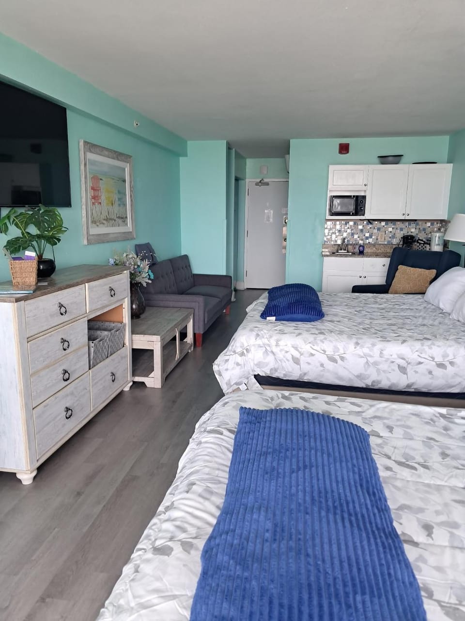 Direct Oceanfront Studio, Best water amenities in Landmark Resort Apartment in Myrtle Beach