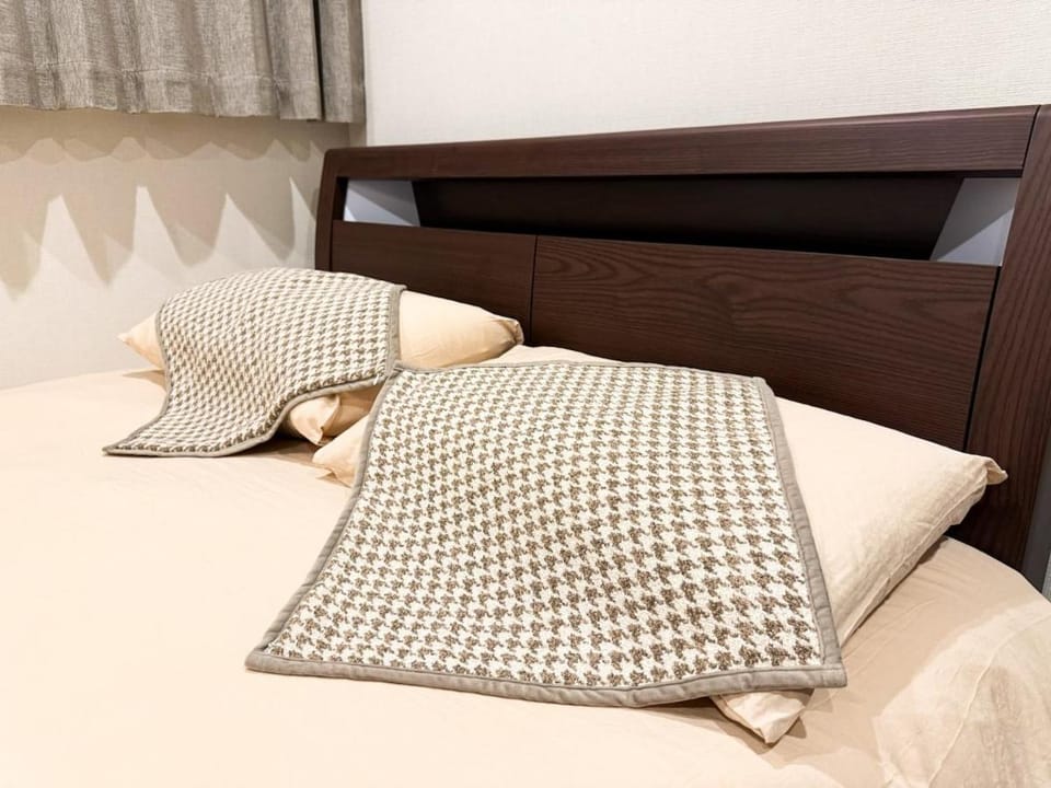 Chaoni-4-Bed Detached House Direct Tram to Shinsaibashi & Nihombashi 2Bath 2Toilet Free Parking Apartment in Osaka