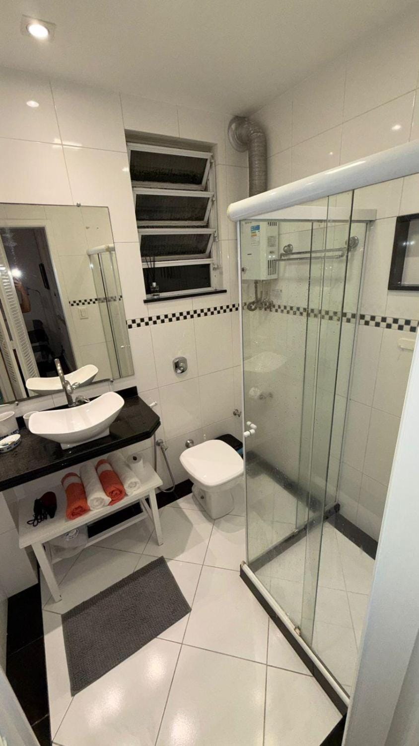 Copacabana apartamento quadra da praia lindo e aconchegante Apartment in Rio de Janeiro