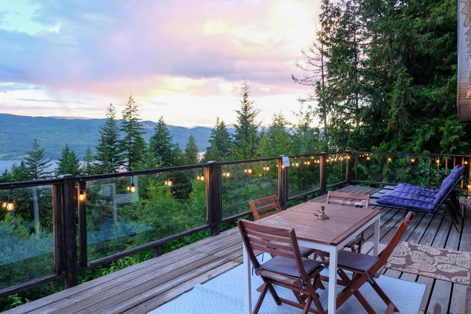 Summer escape at grandpas cabin Cabin in British Columbia