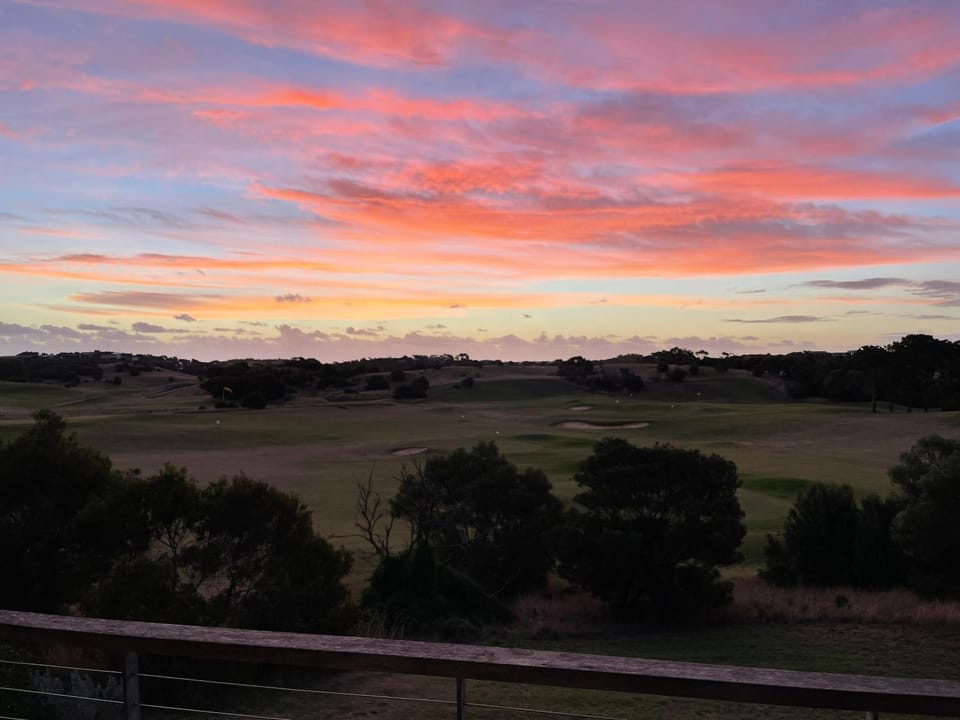 Golf Course Retreat - 5 Min to Hot Springs & Beach House in Fingal
