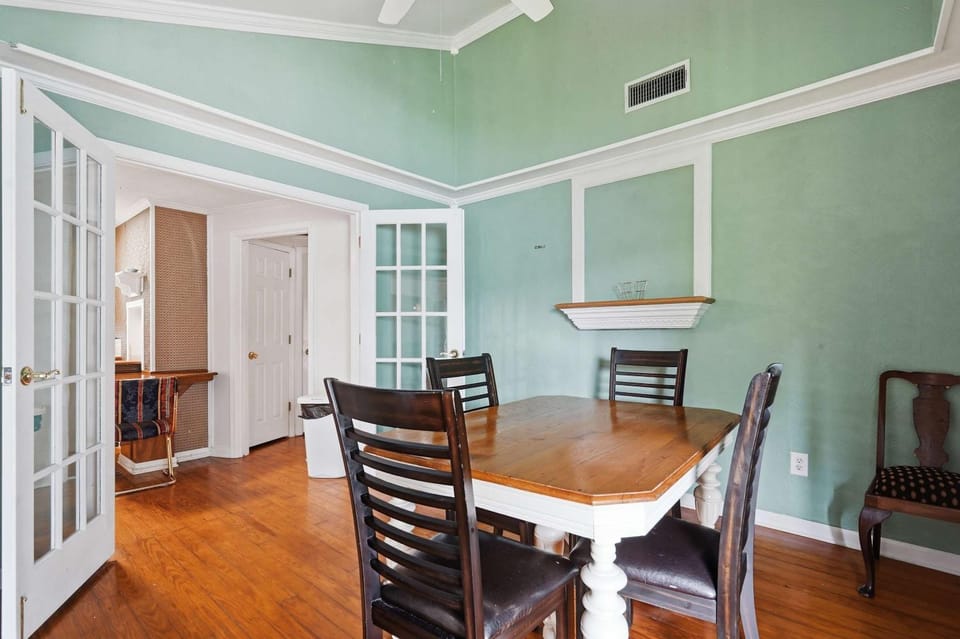 The Mariners Lodge Apartment in Lafayette