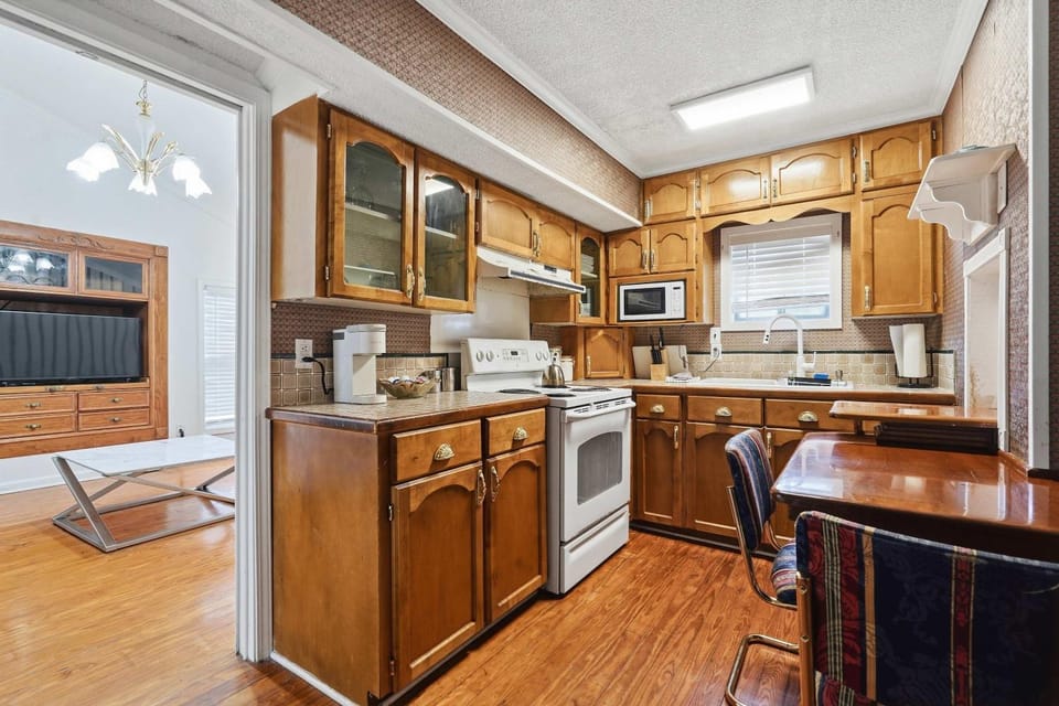 The Mariners Lodge Apartment in Lafayette