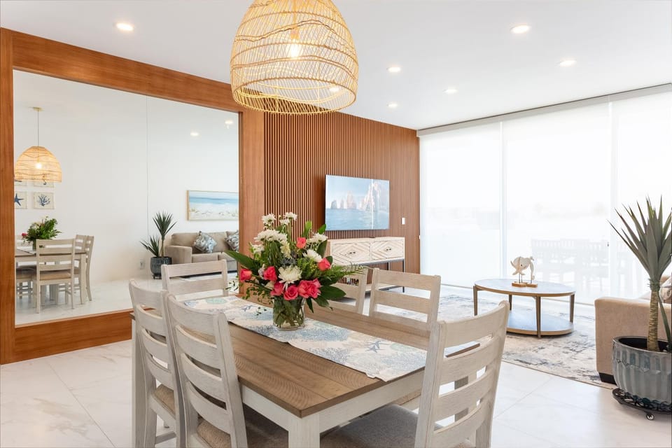 Luxury 2BR Condo Walk to Marina and Medano Beach Apartment in Cabo San Lucas