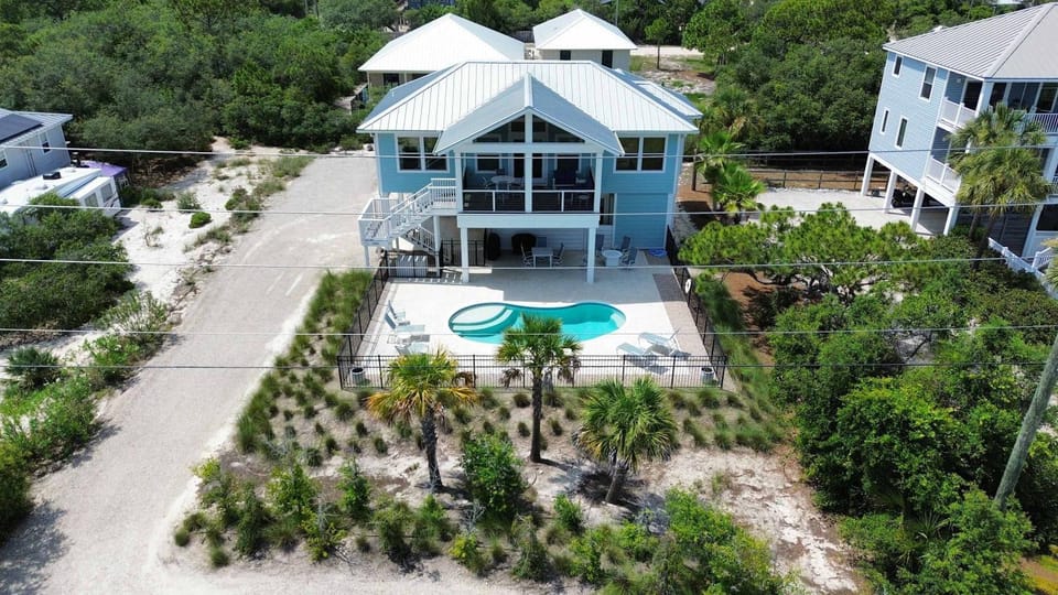 New St George Island Retreat Pool Pet Friendly Apartment in Saint George Island