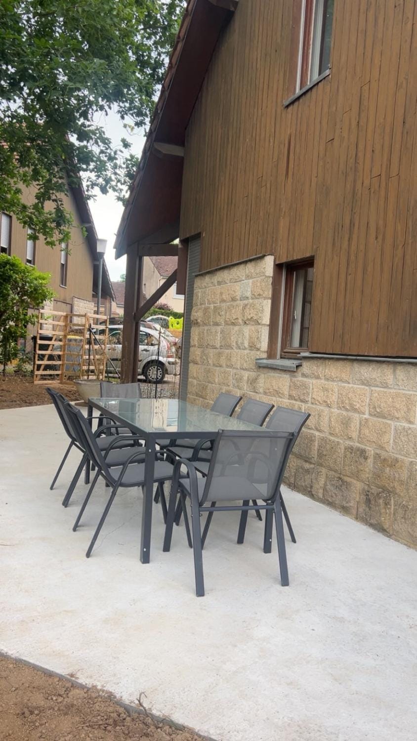 Patio, Dining area