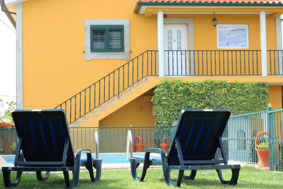 Facade/entrance, Swimming pool