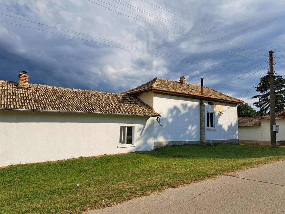 Property building, Day