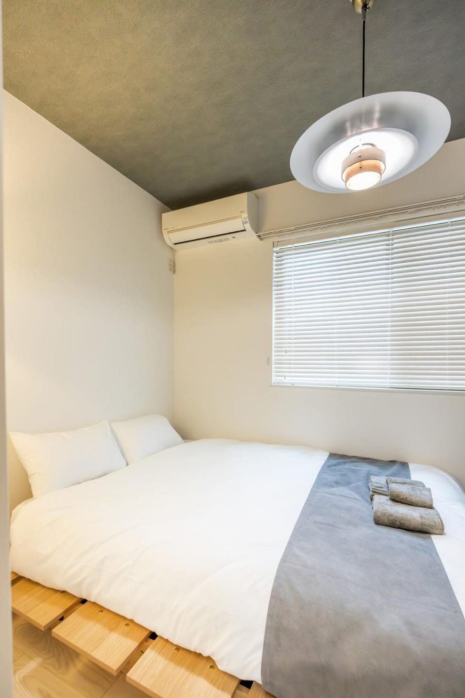Newly Opened, 6 mins to Skytree, 2 mins on foot to the nearest station, 11 mins by train to Asakusa Station, Max 8 peoplele Apartment in Japan