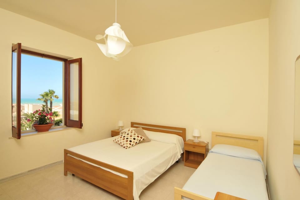 CASA VACANZA Scoglitti 150M AL MARE Apartment in Sicily