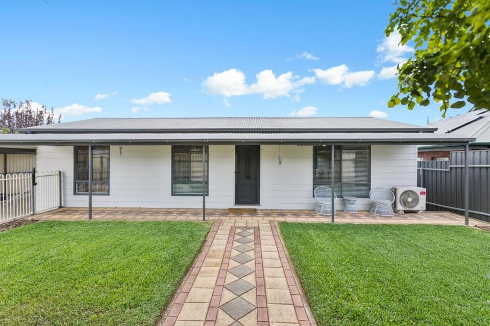 3BR McLaren Vale Stay House in McLaren Vale