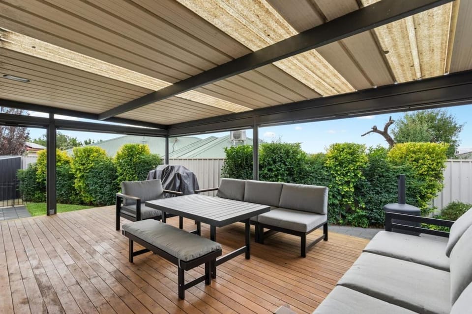 3BR McLaren Vale Stay House in McLaren Vale
