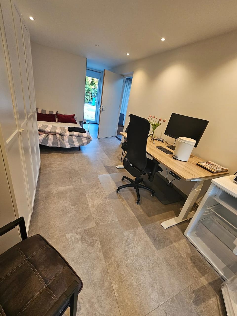 Room 2km from centre Private entrance Free bike Apartment in Nijmegen