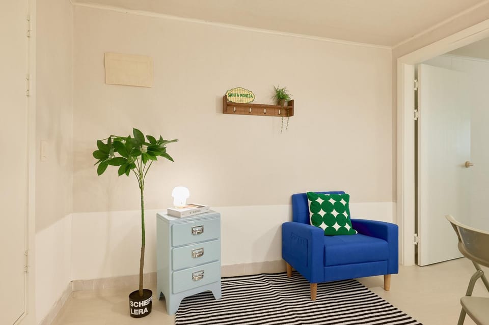 서울역 남산타워뷰 최대 6인 커플및 가족 및 단체 여행 감성숙소 evergreen Apartment in Seoul