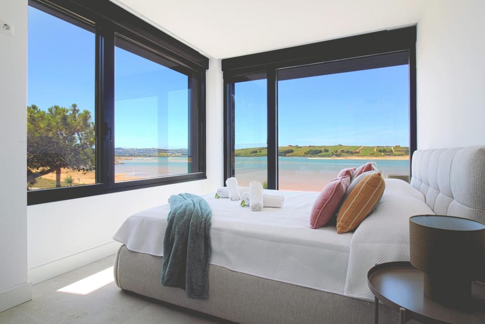 Bedroom, Sea view
