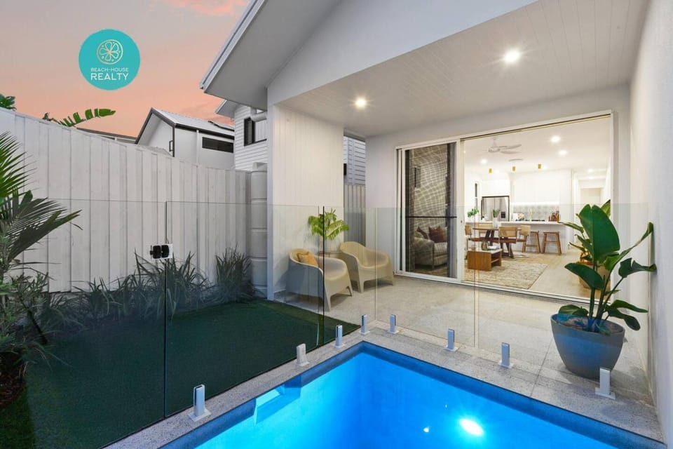 3-Bed Kingscliff Beach Stay | Private Plunge Pool House in Kingscliff