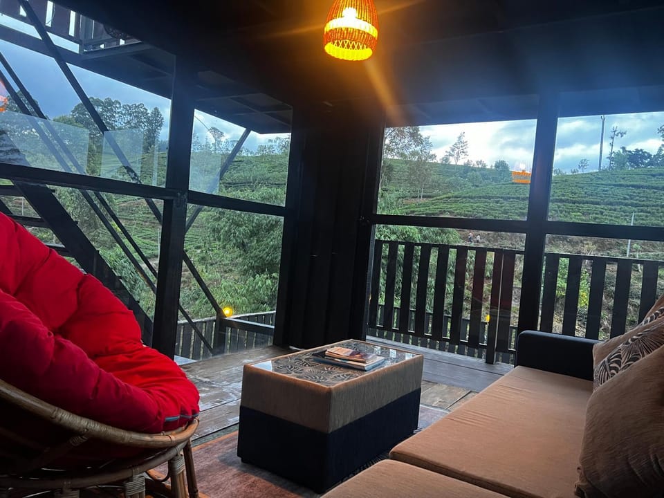 Doctor G House Villa in Central Province