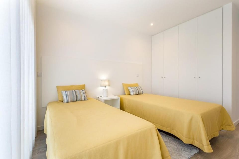 Wave Throne Nazare Heights Pool and Terrace Apartment in Nazaré