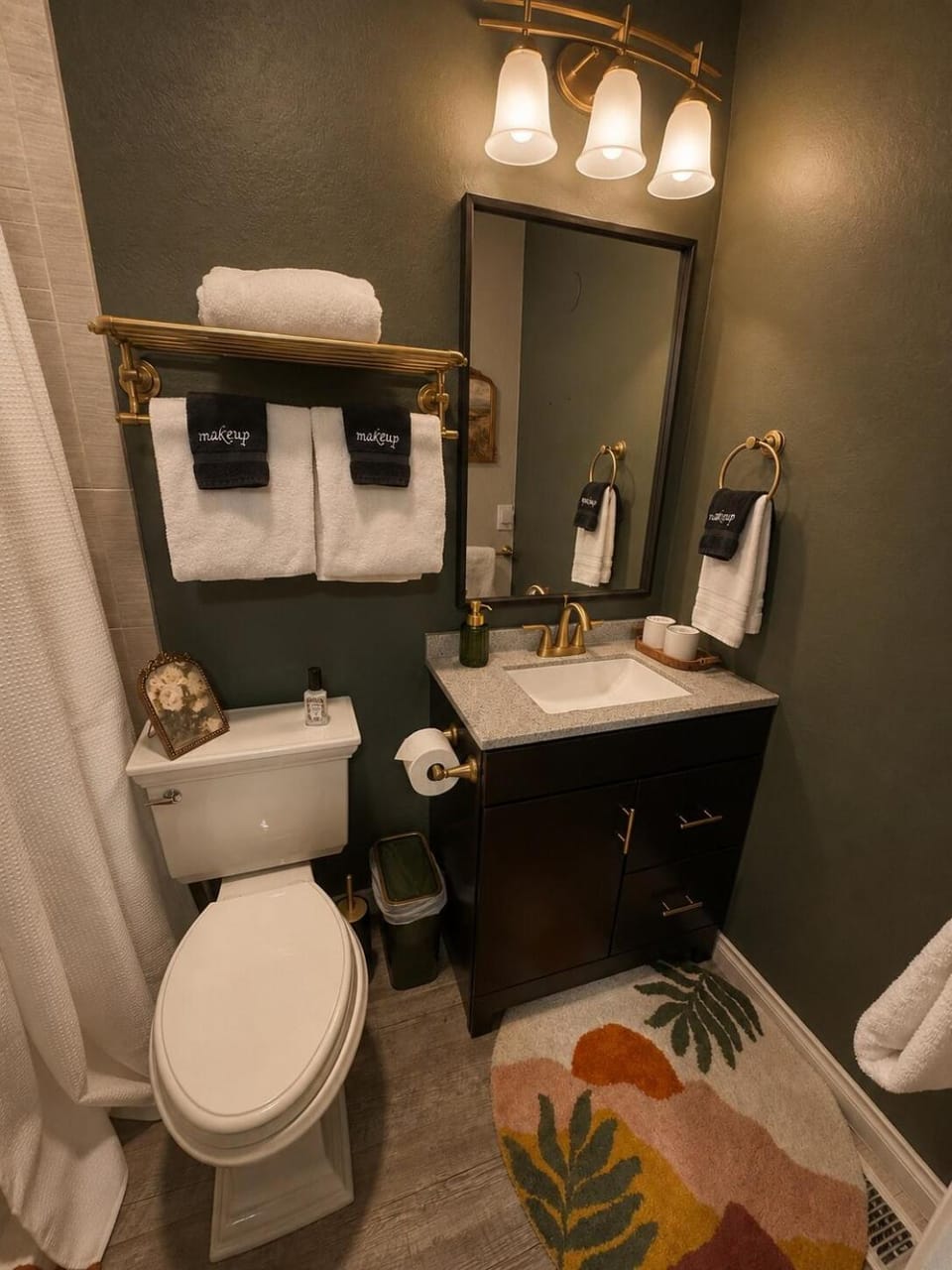 Luxury Cozy Studio Fireplace & Plush Bedding Apartment in Girdwood