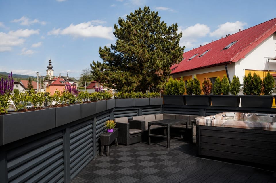 Hot Tub, View (from property/room), Balcony/Terrace
