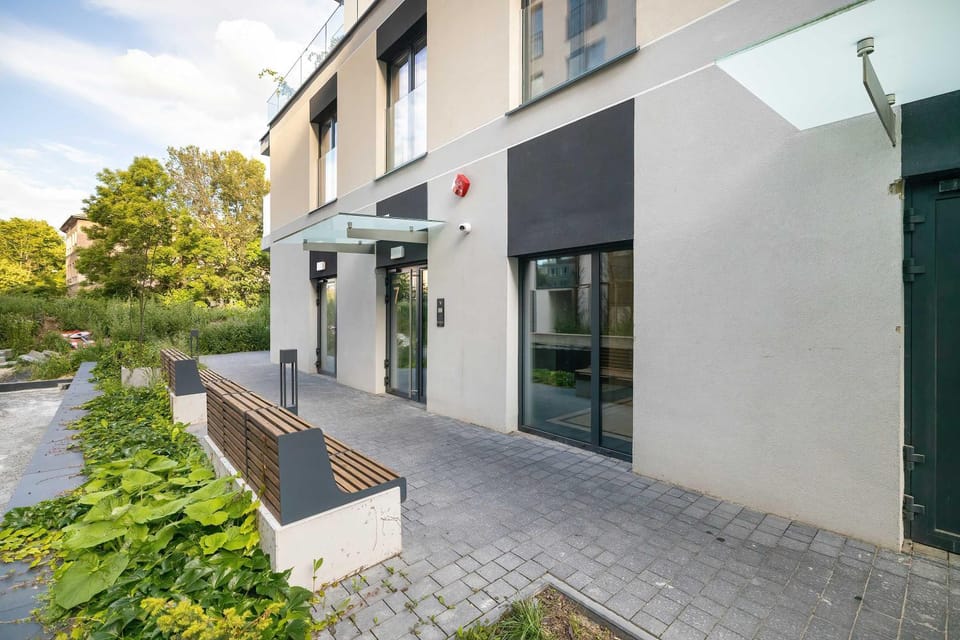 Property building, Day