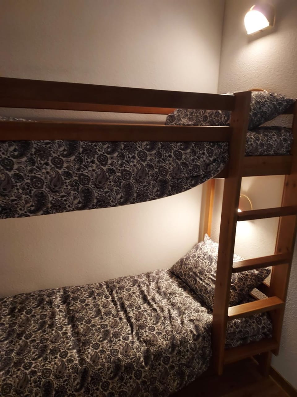 bunk bed