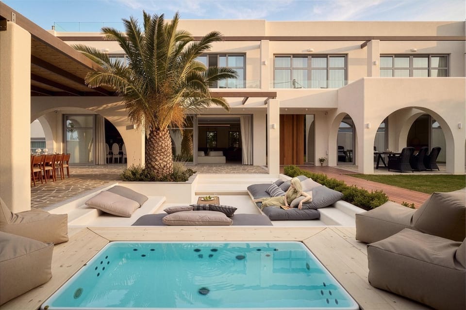 Property building, Pool view, Swimming pool, sunbed