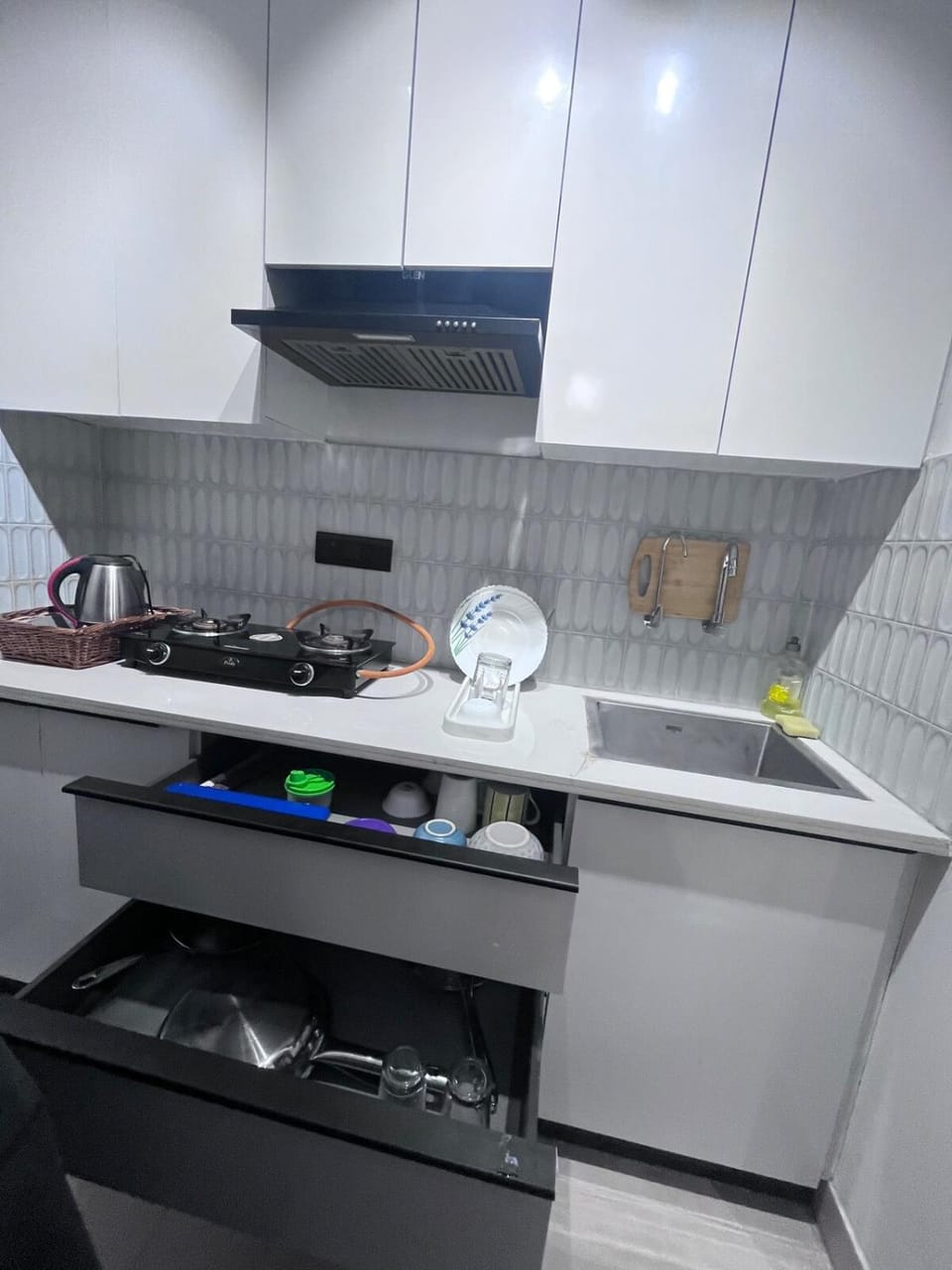 Ivory stays Cozy Urban Escape Premium studio near rapid metro 55-56 Apartment in Gurugram