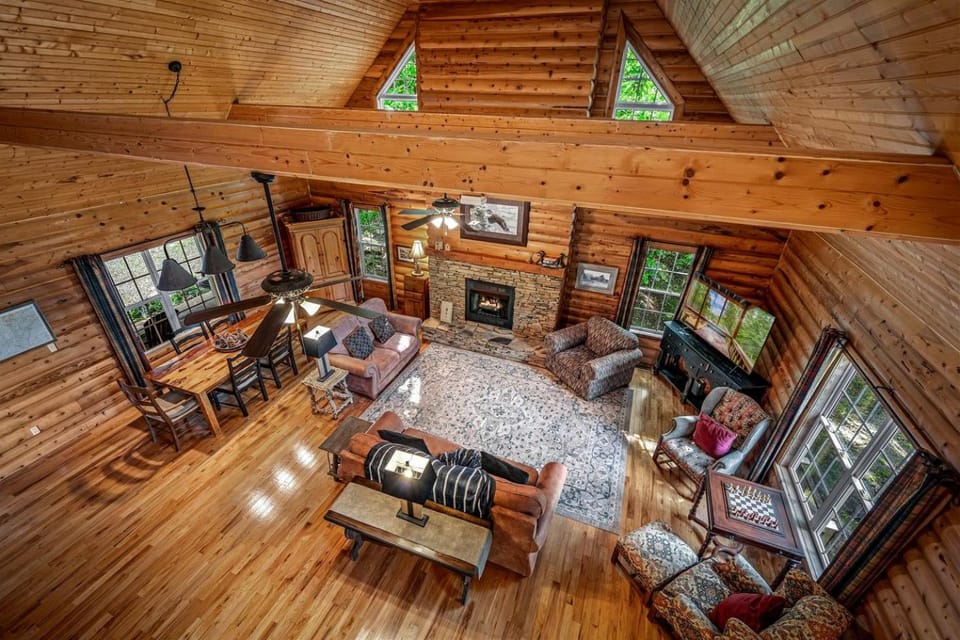 Secluded Cabin with Firepit, Swing Bed & Views Retreat in Fort Payne, Alabama Cabin in Fort Payne