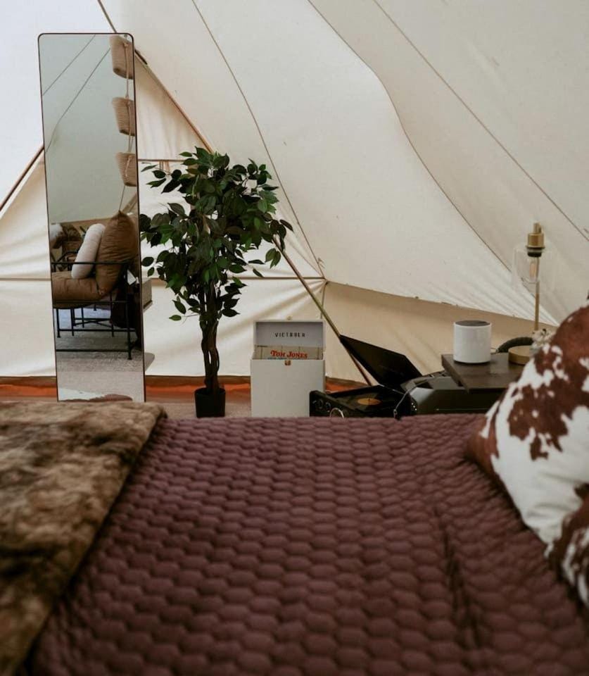 Private Luxury Glamping Tent with Delaware River Access Near Long Eddy, NY House in New York