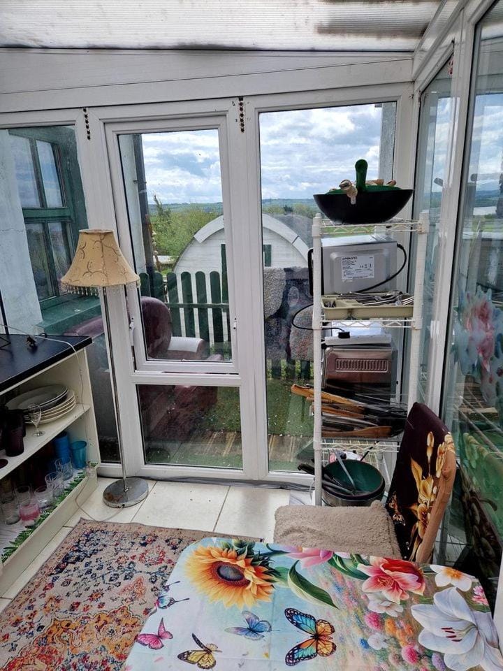 Eco-Friendly Glamping with Shannon Estuary Views Near Erribul in County Clare, Ireland House in County Limerick