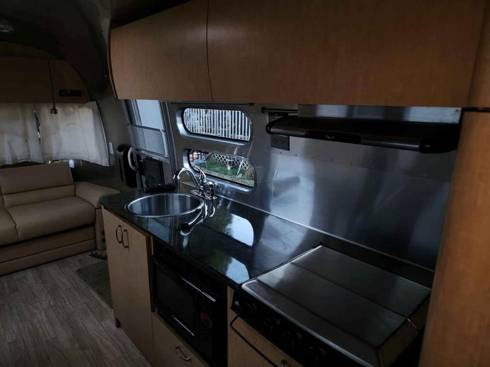 Private Wooded Airstream Retreat with Babbling Brook near Cashiers & Highlands – Sapphire, NC House in Tennessee