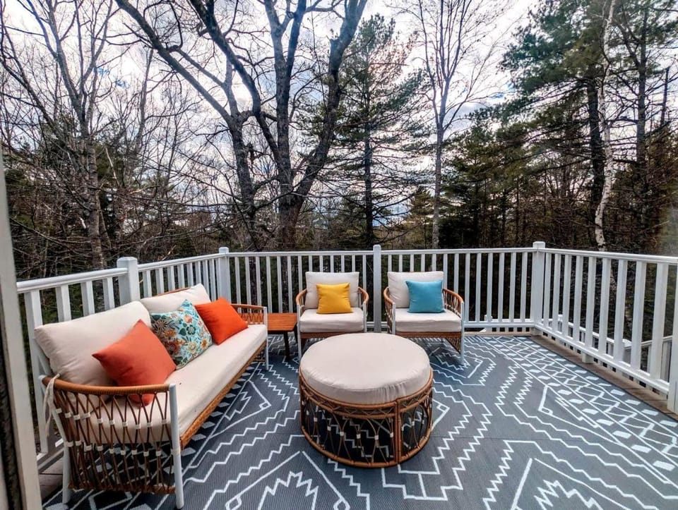 Coastal Beach House with Fireplace & Pool Table in Franklin, Maine House in Franklin