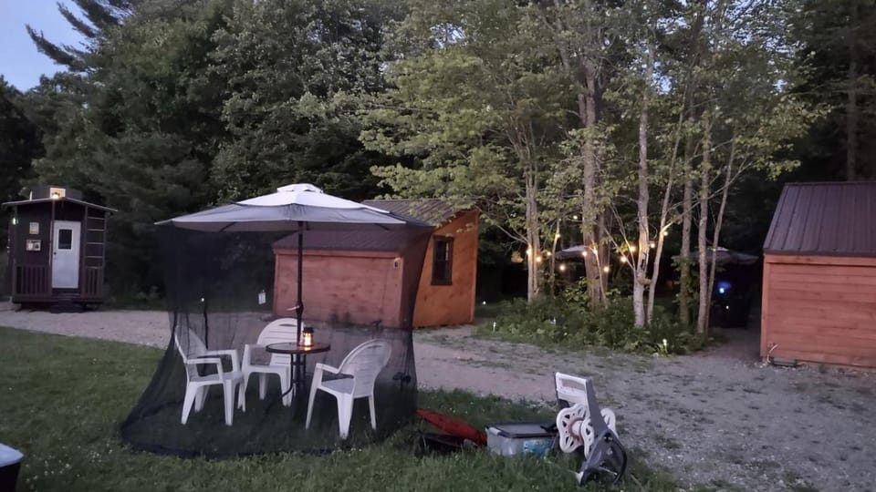 Charming Off-Grid Glamping Cabins Near Lakes & Kayaking in Lincoln, Maine Cabin in Lincoln