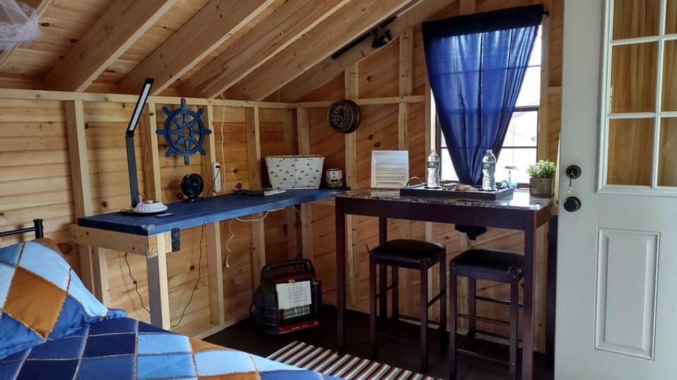 Charming Off-Grid Glamping Cabins Near Lakes & Kayaking in Lincoln, Maine Cabin in Lincoln