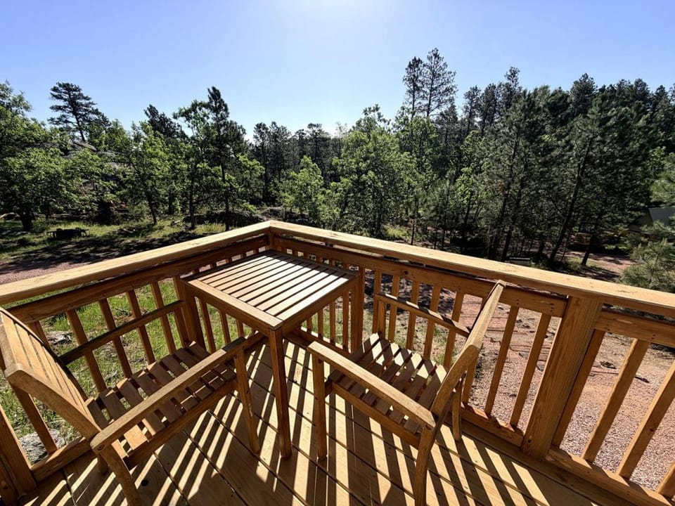 Private Forest Glamping Escape Near Black Hills, Hermosa, South Dakota Chalet in East Custer