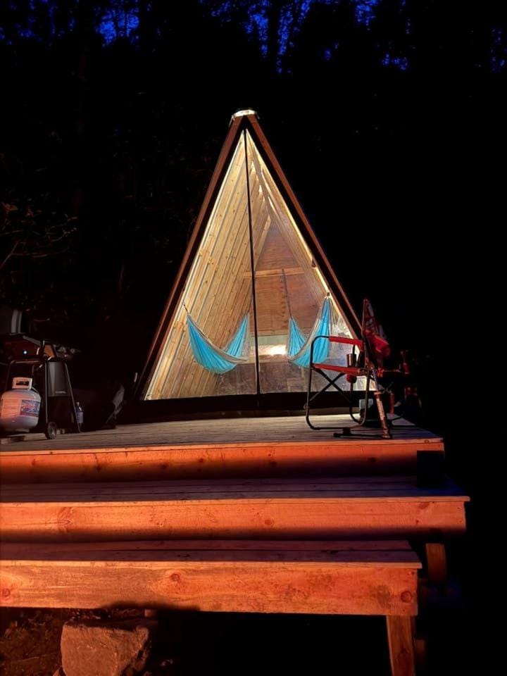 Riverside Fishing Retreat on the Tuckasegee River, Cullowhee, NC Chalet in Cullowhee