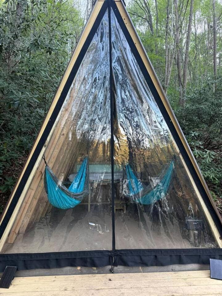 Riverside Fishing Retreat on the Tuckasegee River, Cullowhee, NC Chalet in Cullowhee