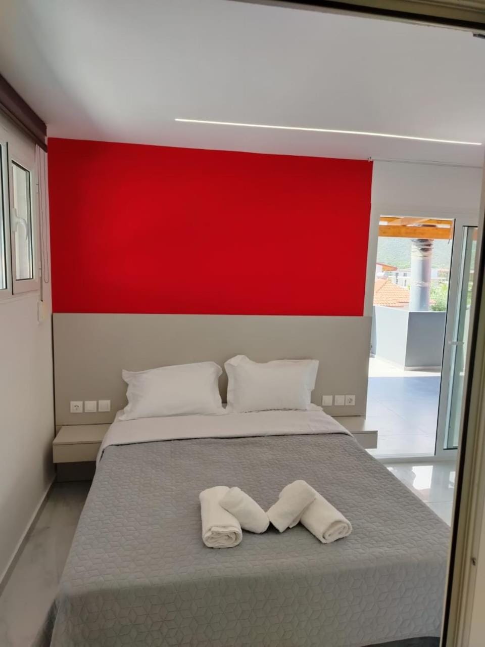 Bed, Photo of the whole room